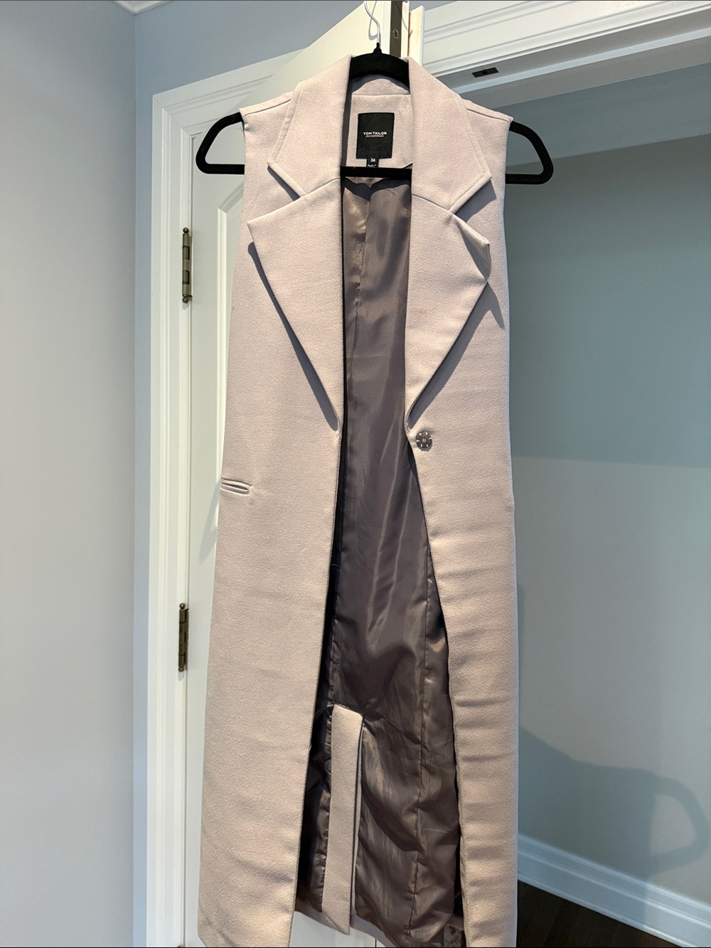 Tom Tailor Long Sleeveless Blazer Vest in Light Taupe